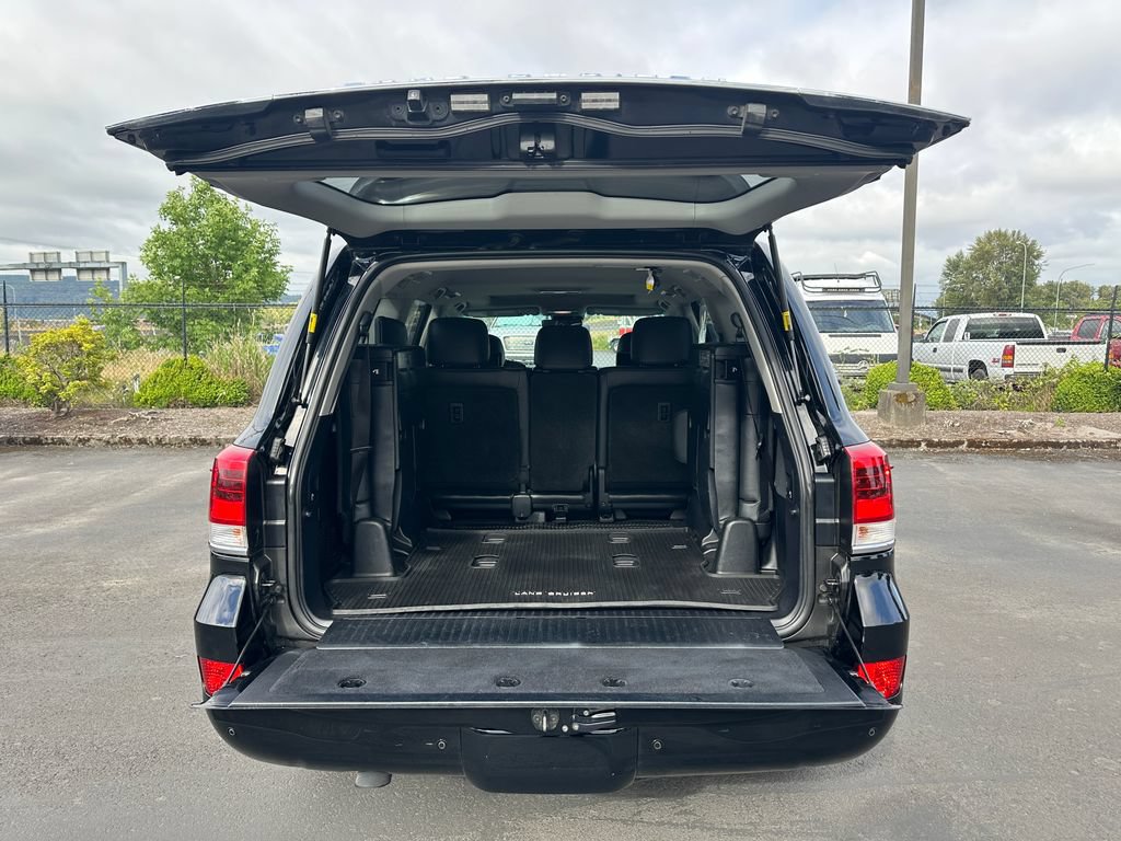 Used 2016 Toyota Land Cruiser AWD/4WD image 11