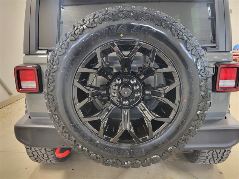 Used 2020 Jeep Wrangler Unlimited Sport image 14