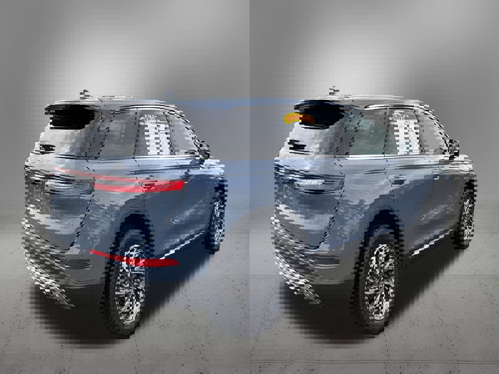 Used 2025 Lincoln Corsair FWD w/ Equipment Group 101A image 4