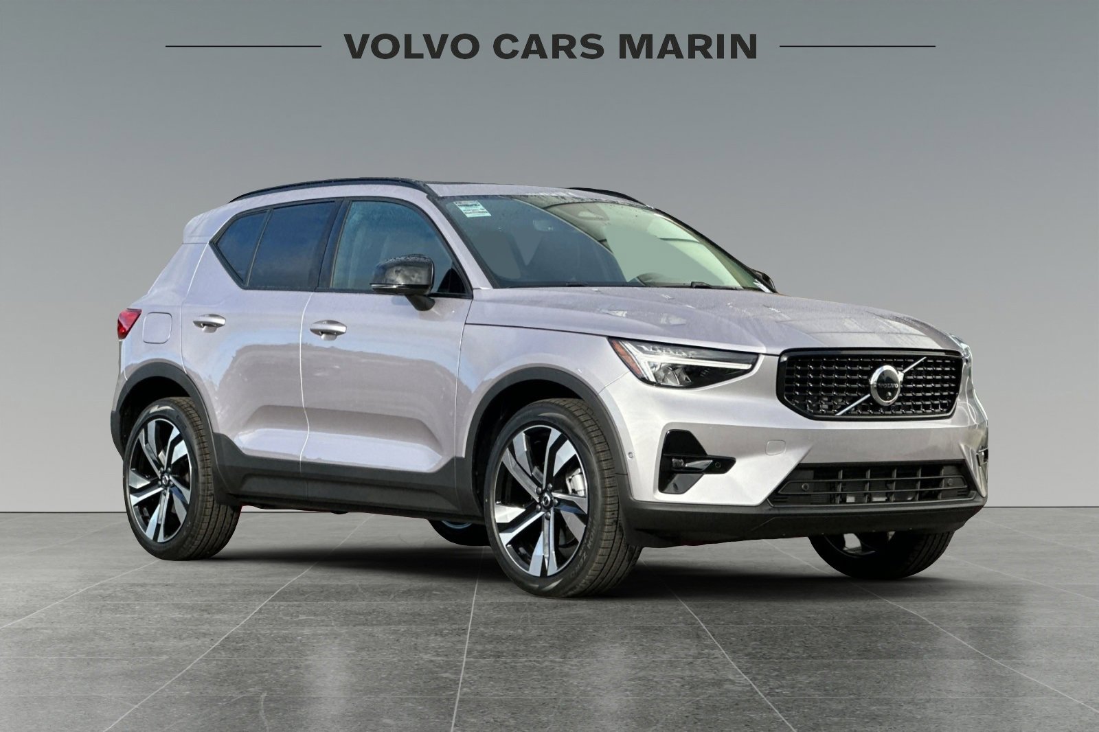 New 2026 Volvo XC40 B5 Plus w/ Climate Package image 9