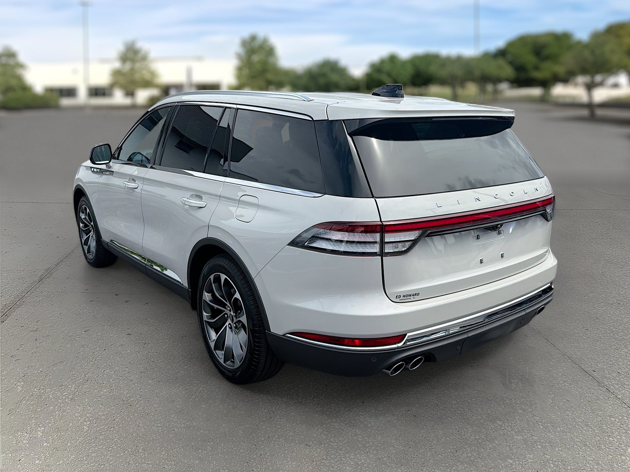 Used 2025 Lincoln Aviator Reserve w/ Illumination Package RWD image 5