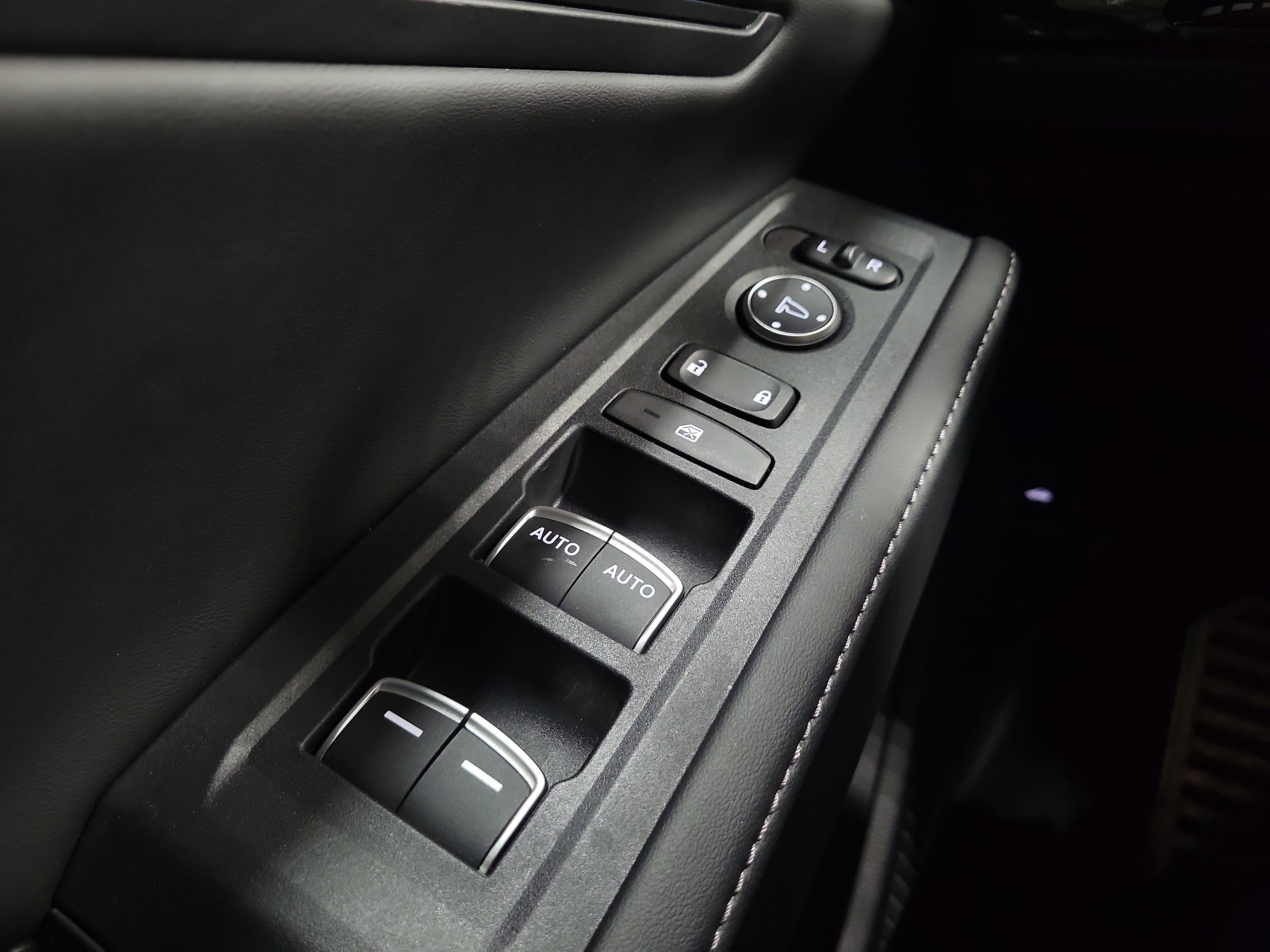 Certified 2025 Honda Accord Sport image 21