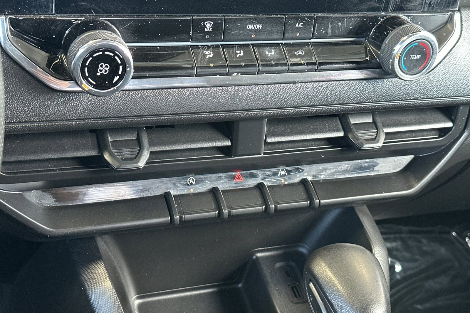 Used 2023 Chevrolet Colorado W/T image 19