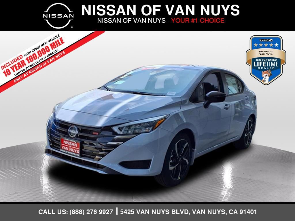 New 2025 Nissan Versa SR w/ Trunk Package