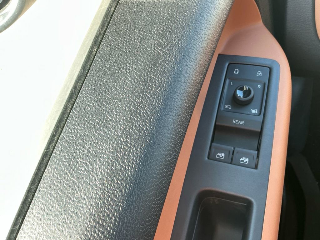 New 2025 Volkswagen ID. Buzz Pro S Plus image 21