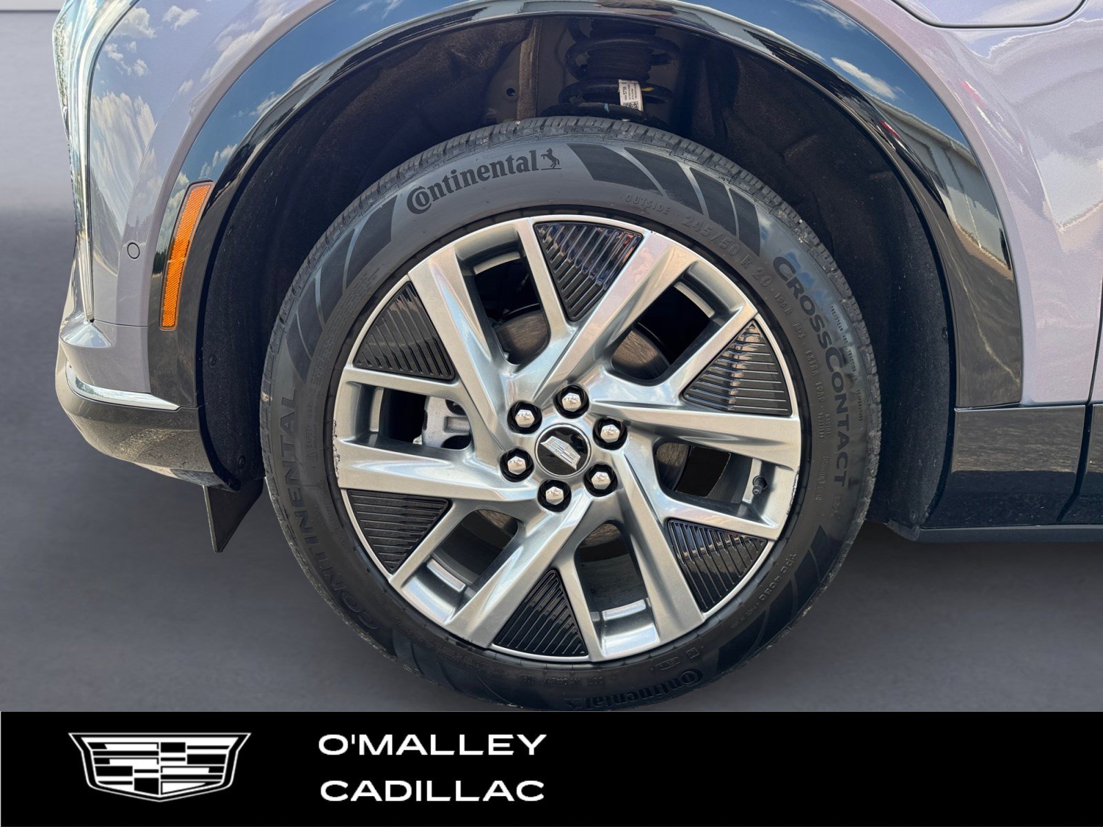 Certified 2026 Cadillac Optiq Luxury 1 w/ LPO, Floor Liner Package AWD/4WD image 9