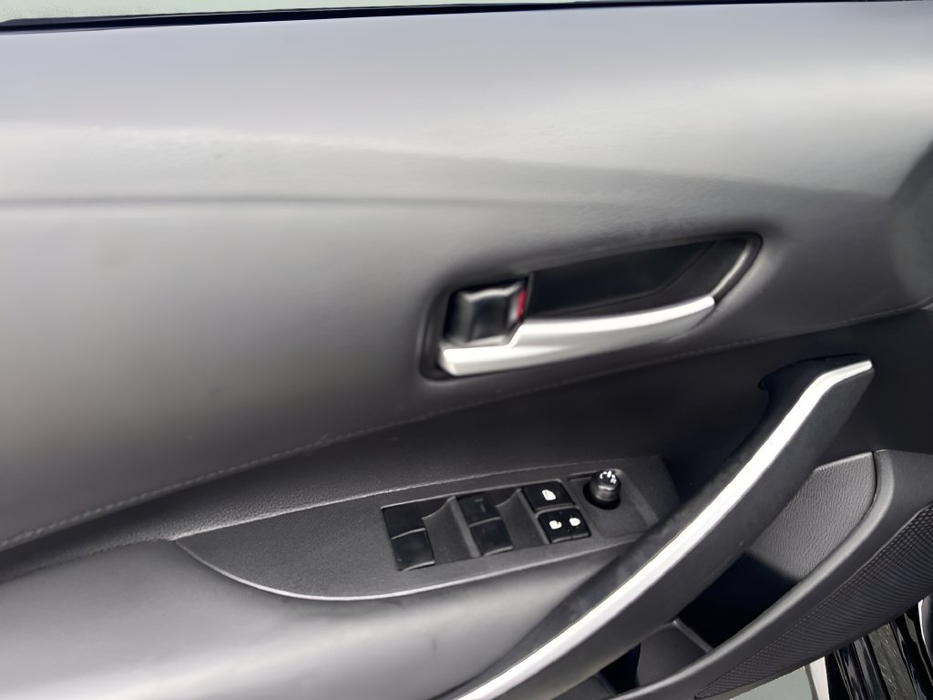 Used 2020 Toyota Corolla SE FWD image 20
