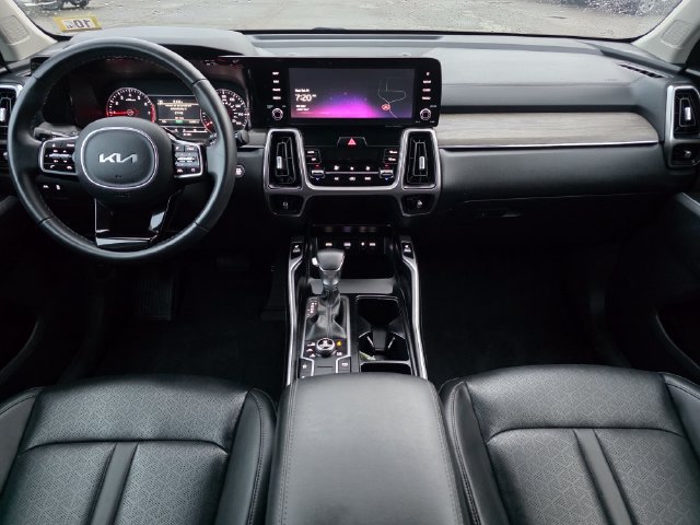 Certified 2023 Kia Sorento S w/ Panoramic Sunroof Package AWD/4WD image 26