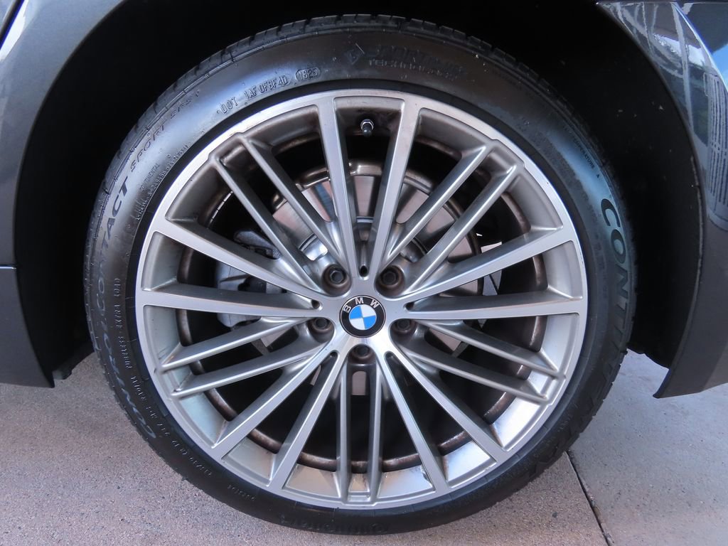 Used 2020 BMW 530e w/ Convenience Package RWD image 16