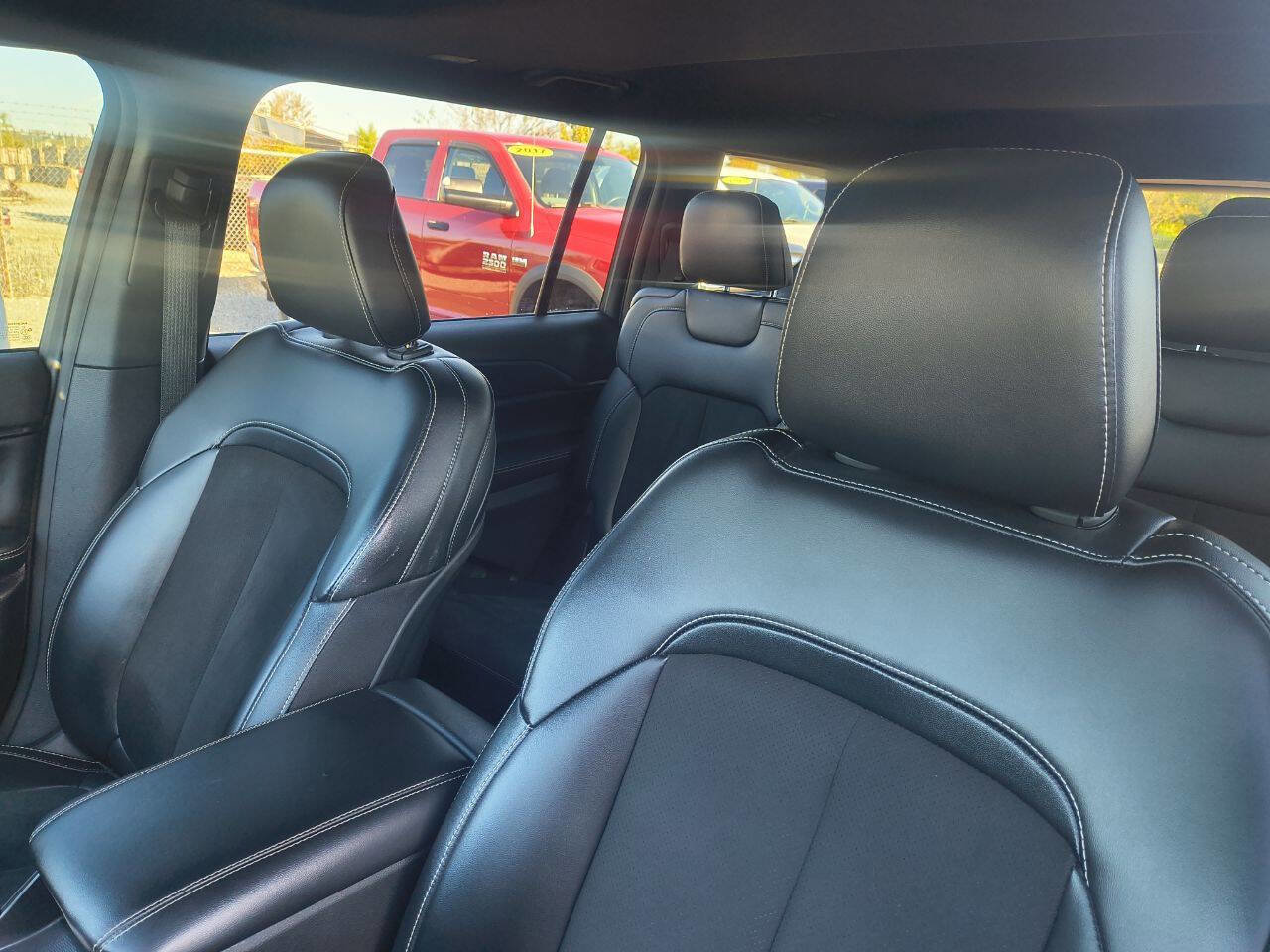 Used 2024 Jeep Grand Cherokee L Altitude image 15