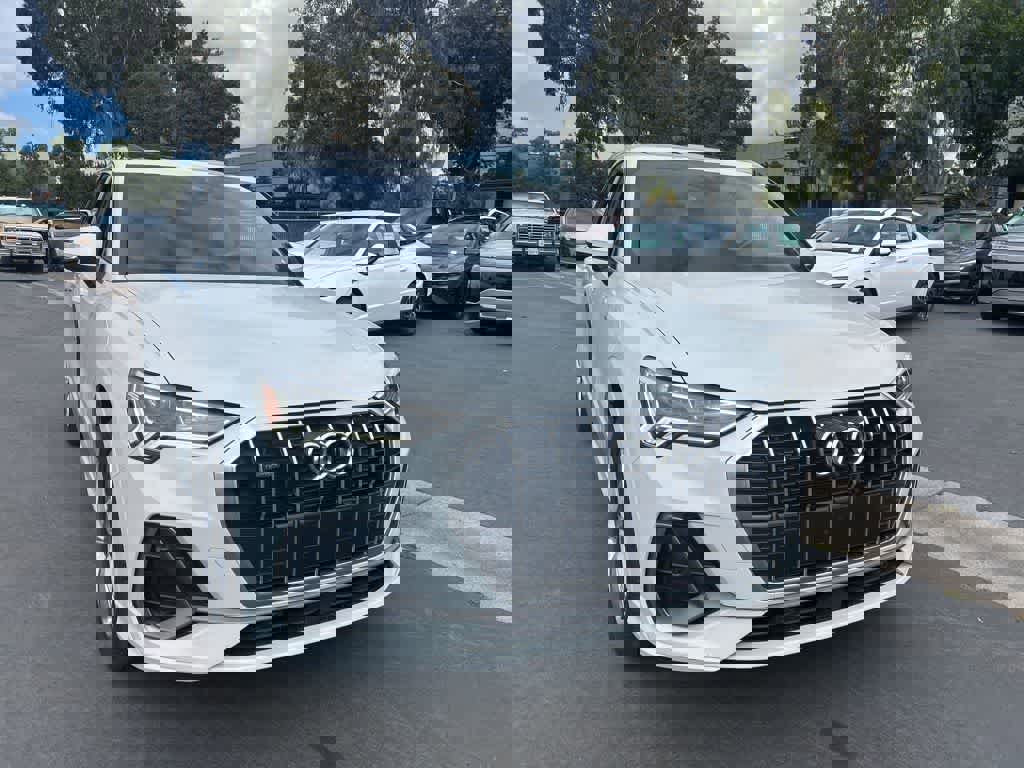 Used 2023 Audi Q3 2.0T Premium Plus w/ Premium Plus Package video 1