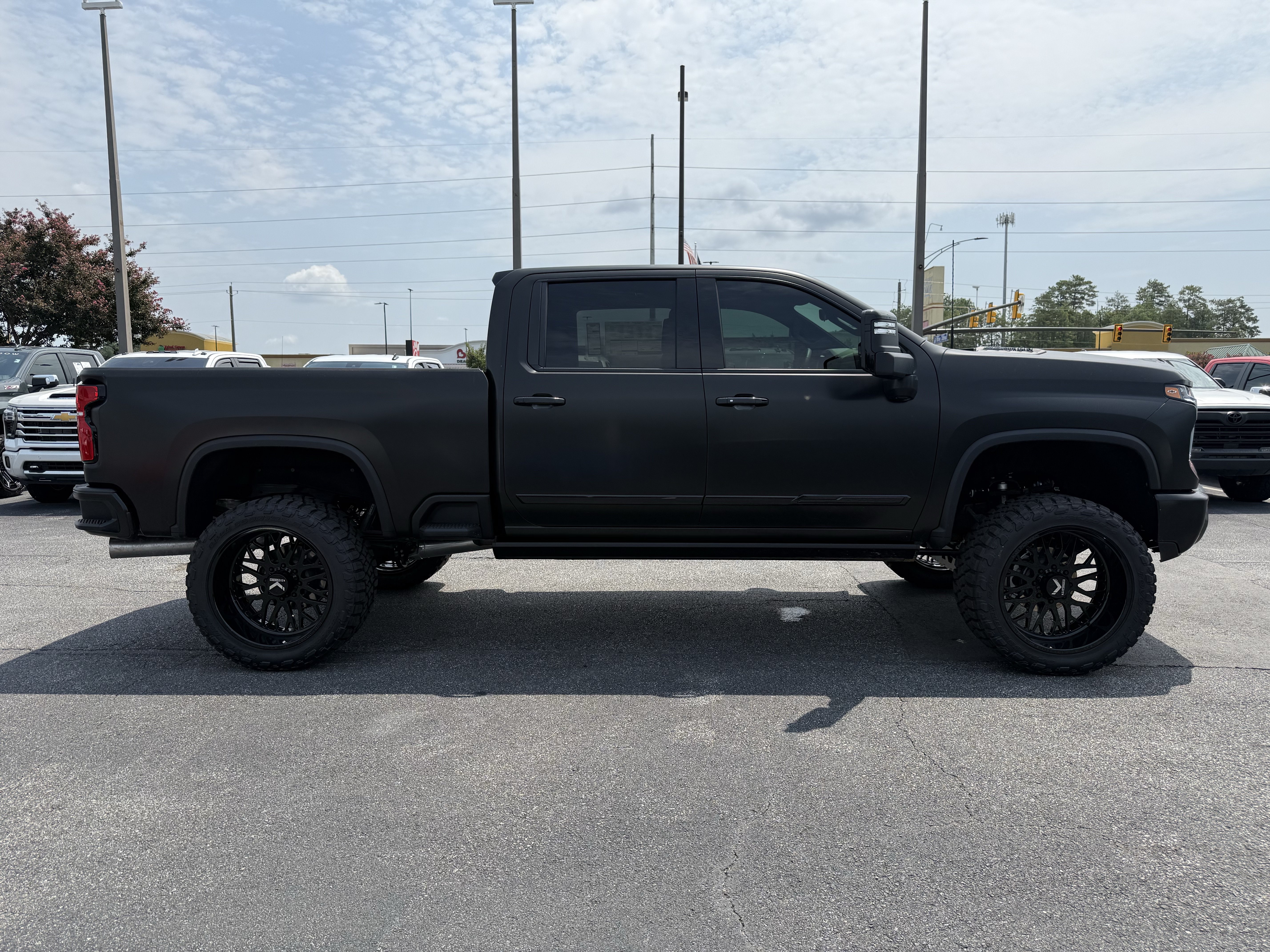 New 2026 Chevrolet Silverado 2500 High Country w/ Midnight Edition AWD/4WD image 11