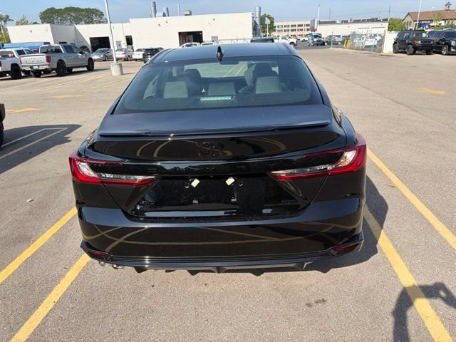 Used 2026 Toyota Camry Hybrid w/ Multimedia Upgrade Package AWD/4WD image 4