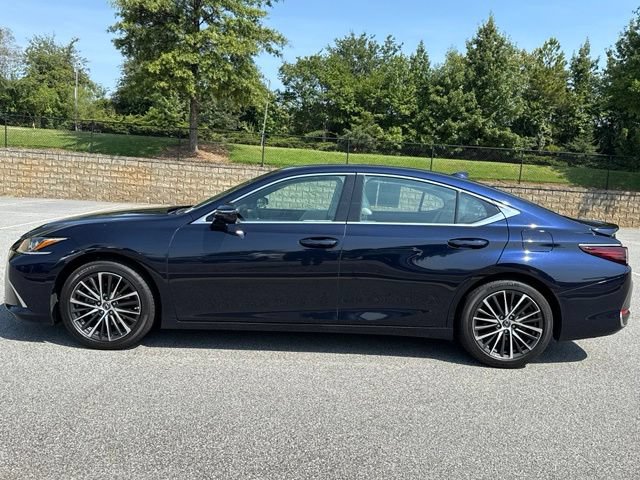 Used 2025 Lexus ES 300h w/ Premium Package FWD image 3