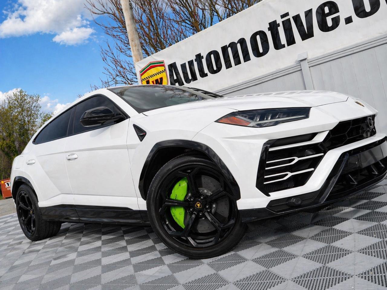 Used 2022 Lamborghini Urus