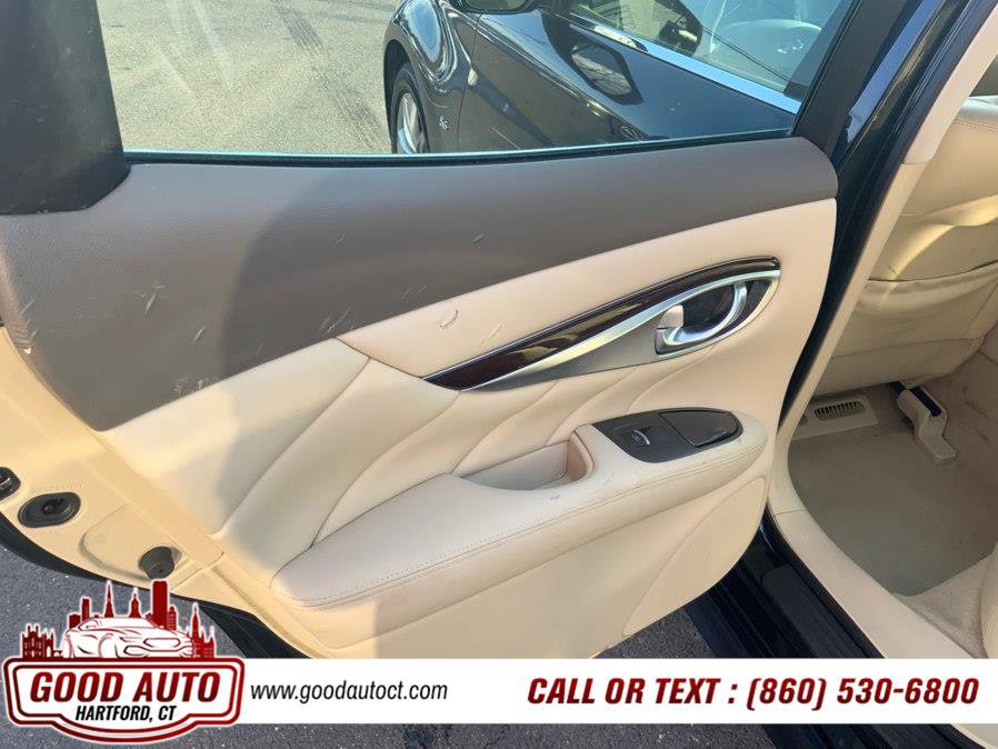 Used 2017 INFINITI Q70 5.6 AWD/4WD image 6