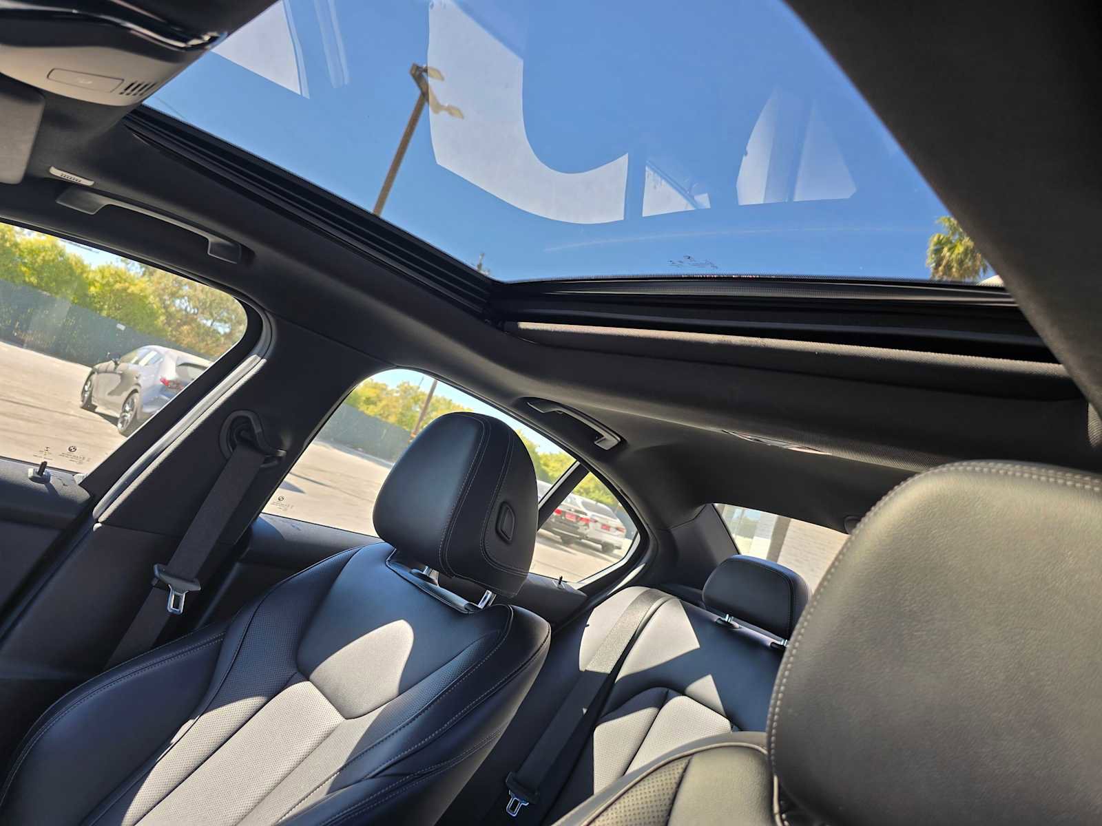 Used 2023 BMW 330i Sedan w/ Driving Assistance Package image 24