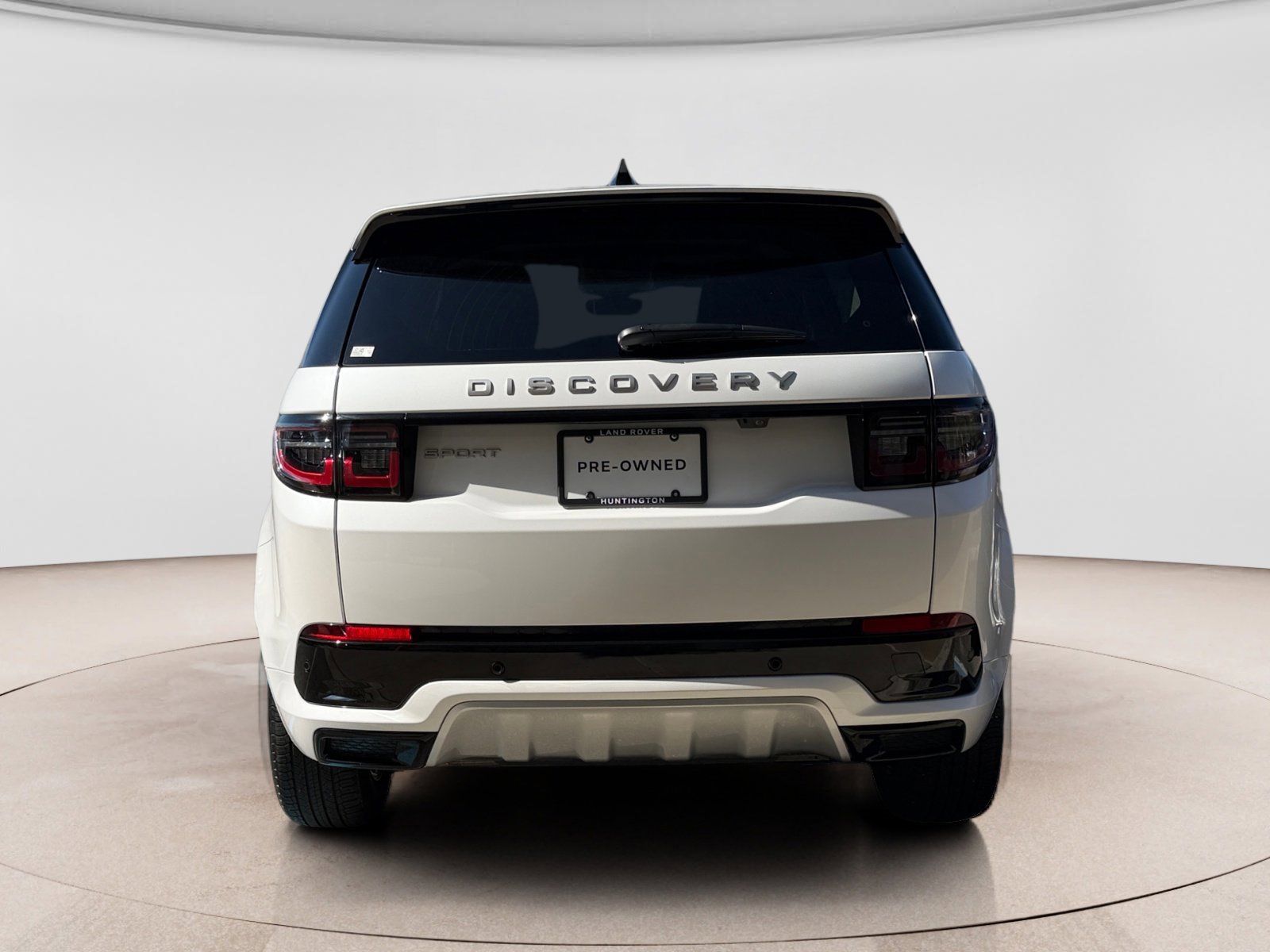 Used 2024 Land Rover Discovery Sport S image 4