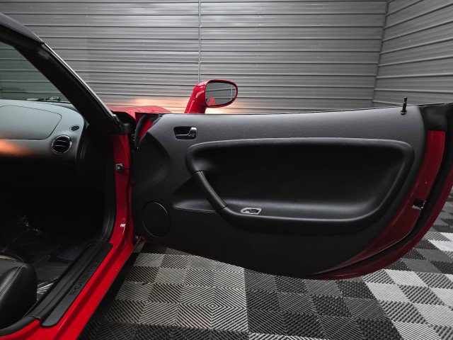 Used 2006 Pontiac Solstice Convertible w/ Premium Package RWD image 27