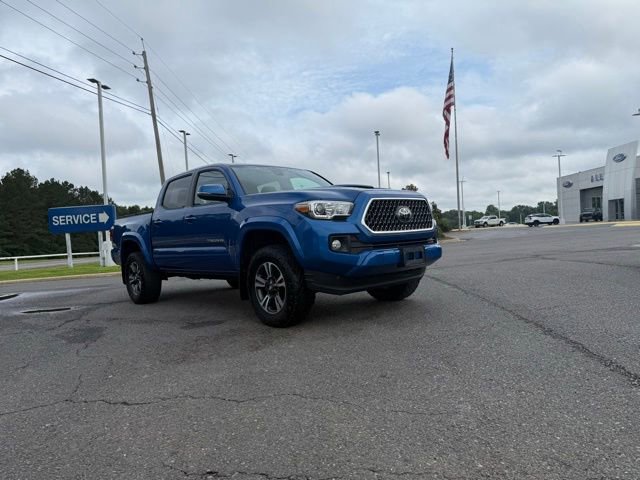 Used 2018 Toyota Tacoma TRD Sport AWD/4WD image 9