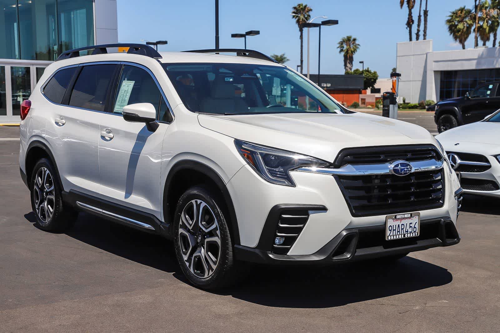 Used 2023 Subaru Ascent Limited AWD/4WD image 3