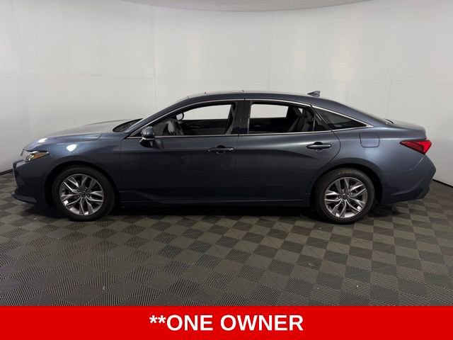 Used 2021 Toyota Avalon XLE w/ Moonroof Package image 5