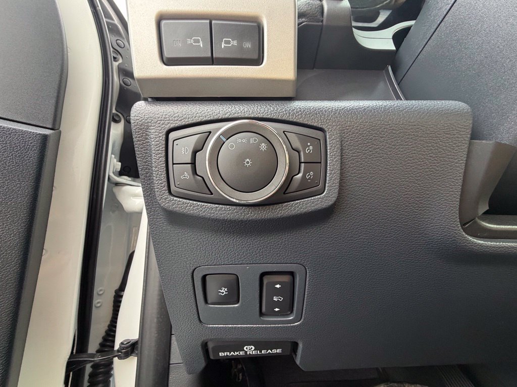 Used 2022 Ford F250 Lariat w/ Lariat Ultimate Package AWD/4WD image 3