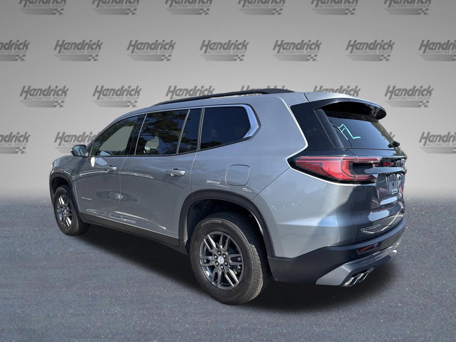 Used 2025 GMC Acadia Elevation image 15