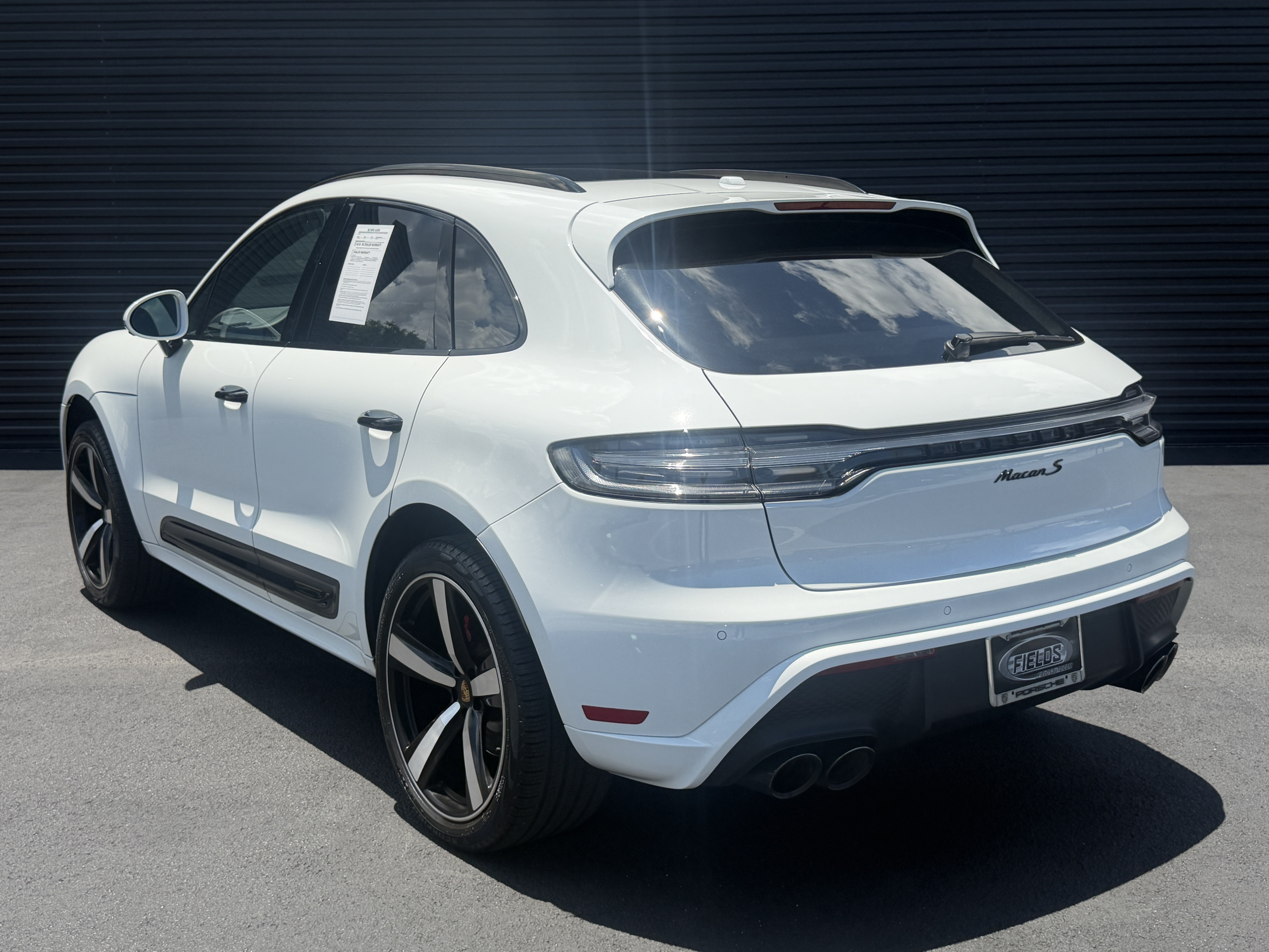 Certified 2023 Porsche Macan S AWD/4WD image 3