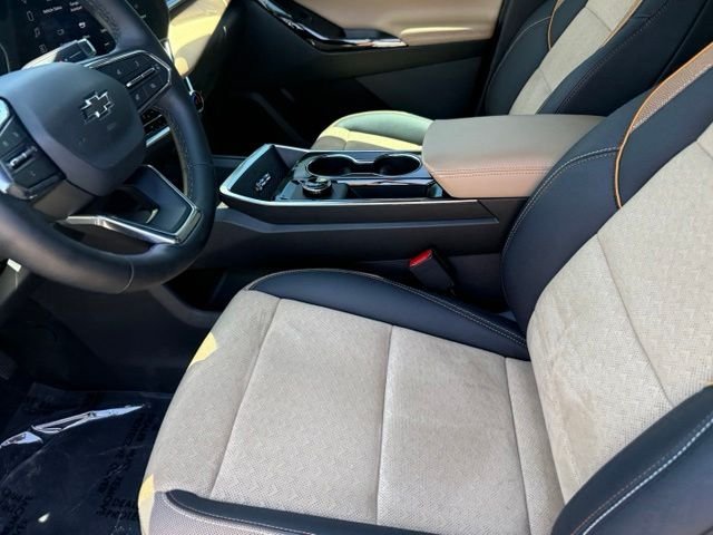 Used 2025 Chevrolet Equinox ACTIV w/ Safety and Technology Package AWD/4WD image 11