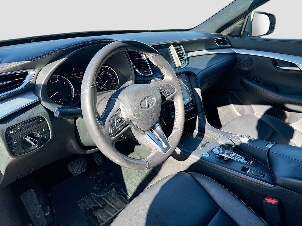 Used 2021 INFINITI QX50 Luxe w/ Appearance Package image 9