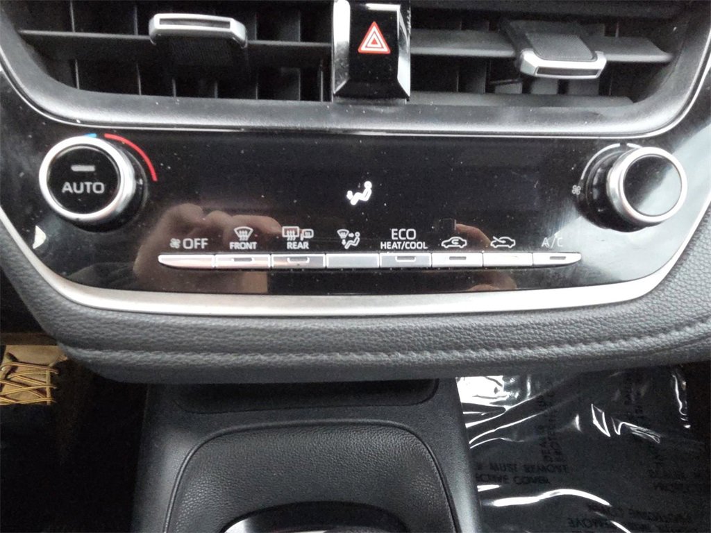 Used 2021 Toyota Corolla SE image 23