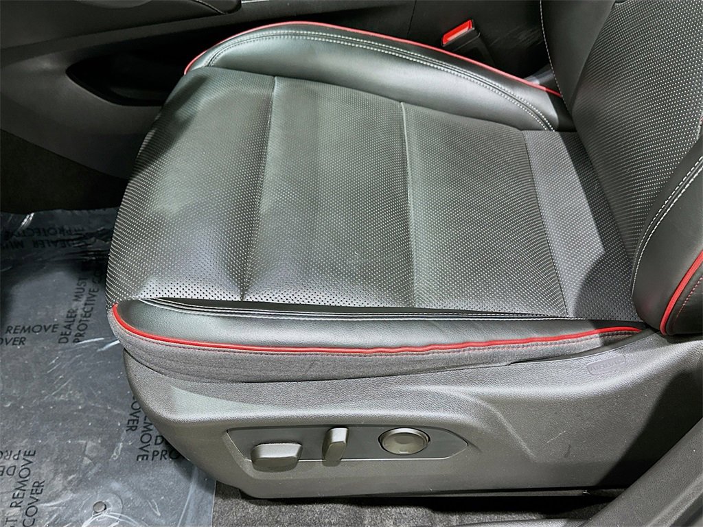 Used 2022 Buick Envision Essence w/ Technology Package I image 20