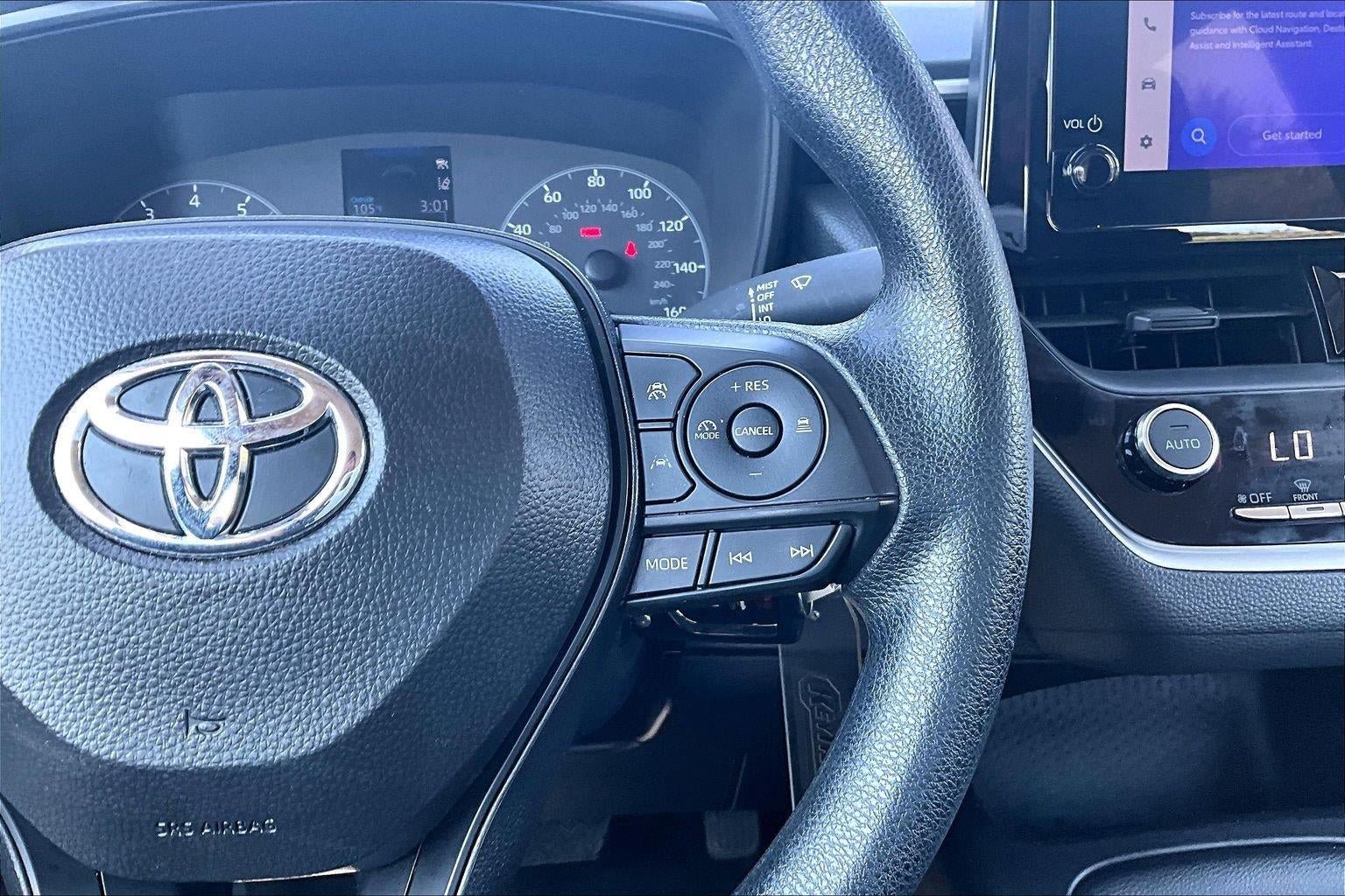 Used 2025 Toyota Corolla LE FWD image 15