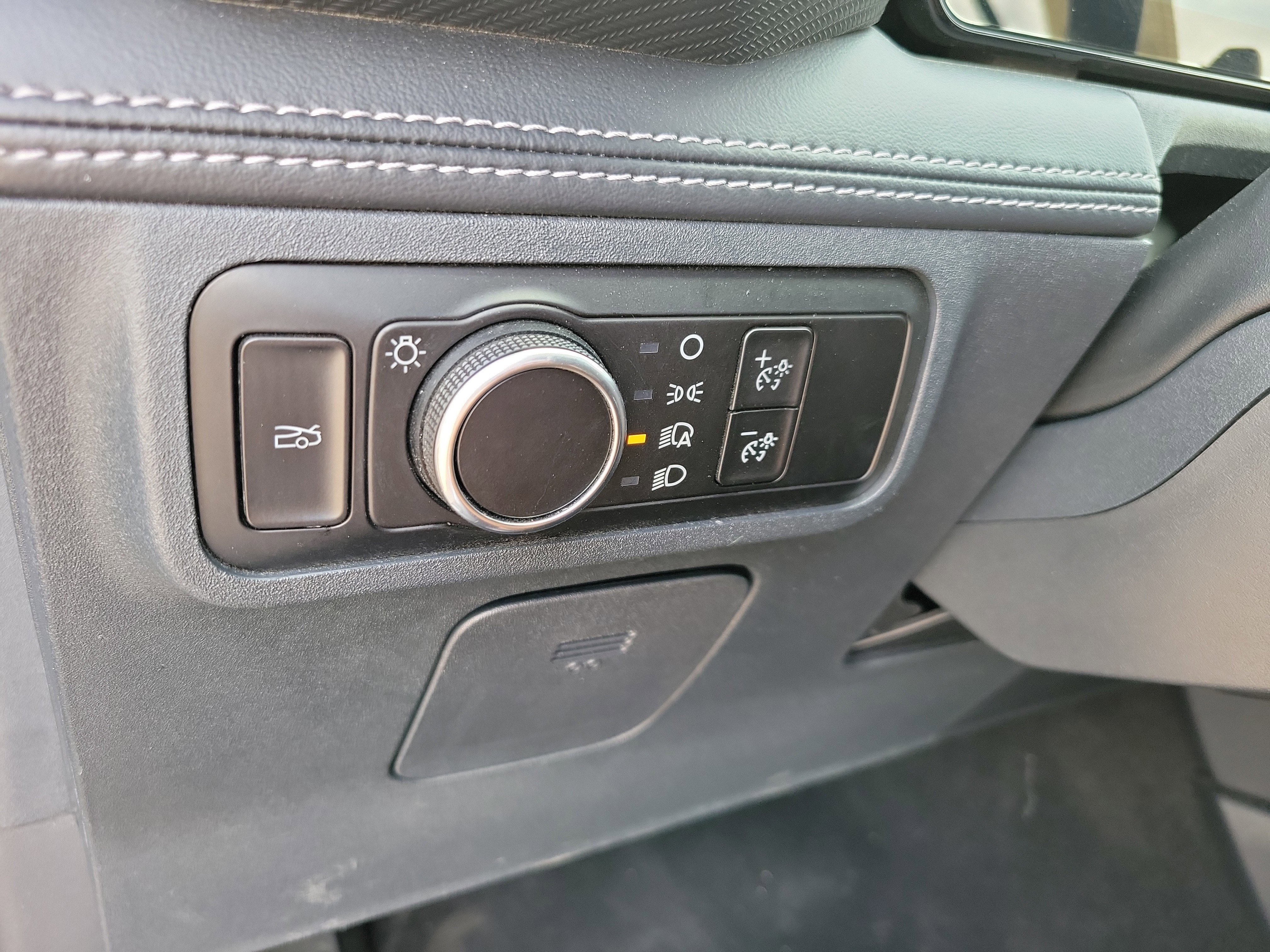 Used 2025 Ford Mustang Premium RWD image 16
