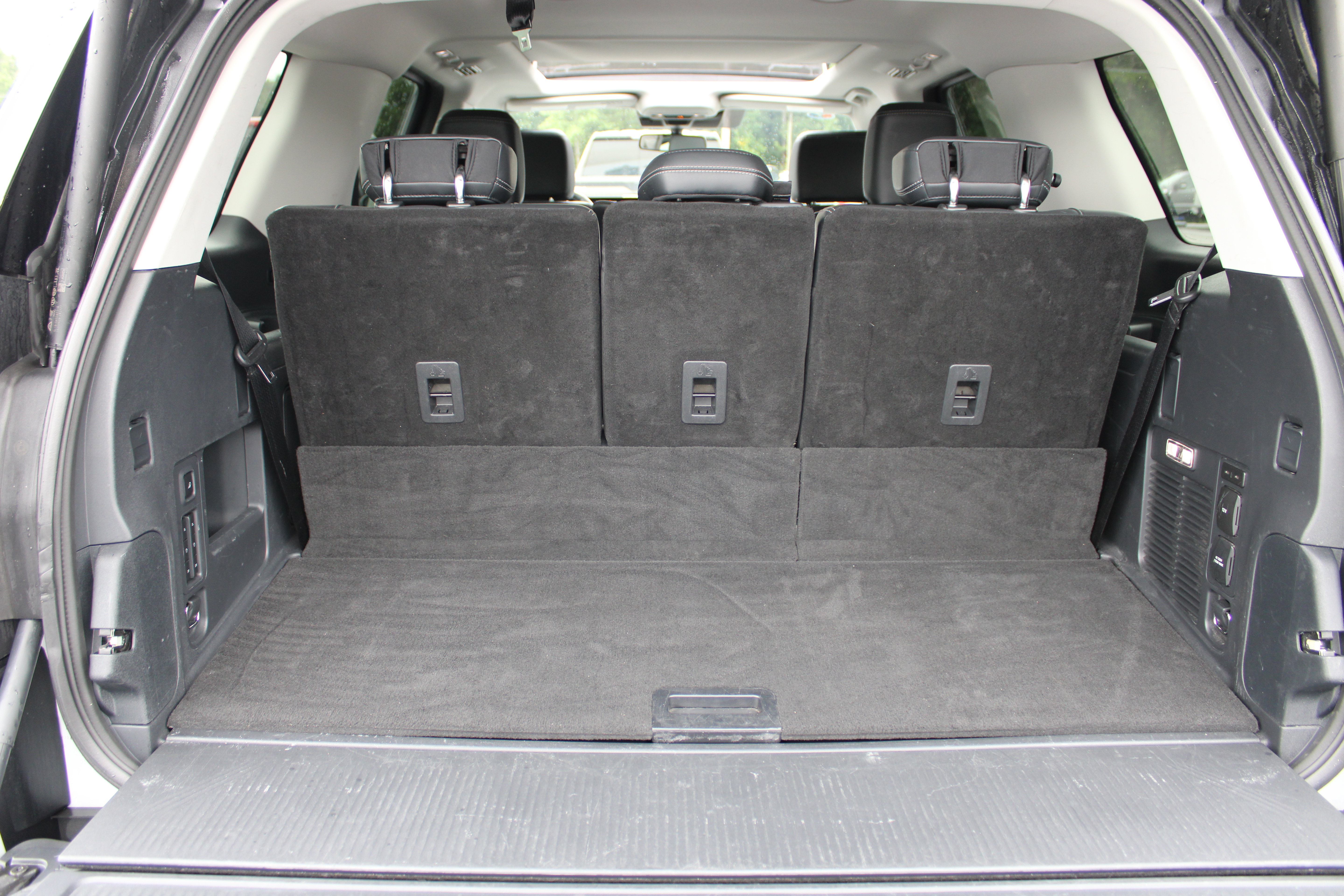Used 2025 Ford Expedition Platinum AWD/4WD image 14