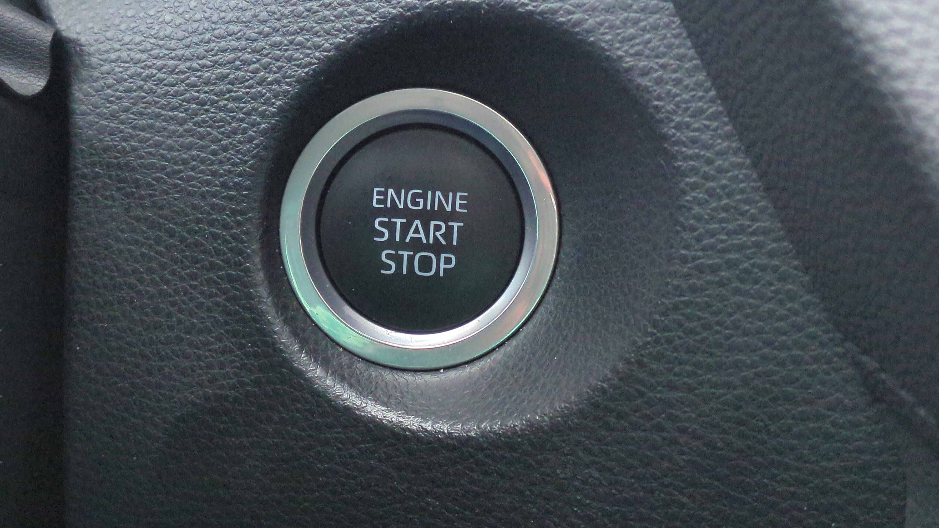 Used 2023 Toyota Corolla Cross XLE w/ Convenience Package FWD image 27