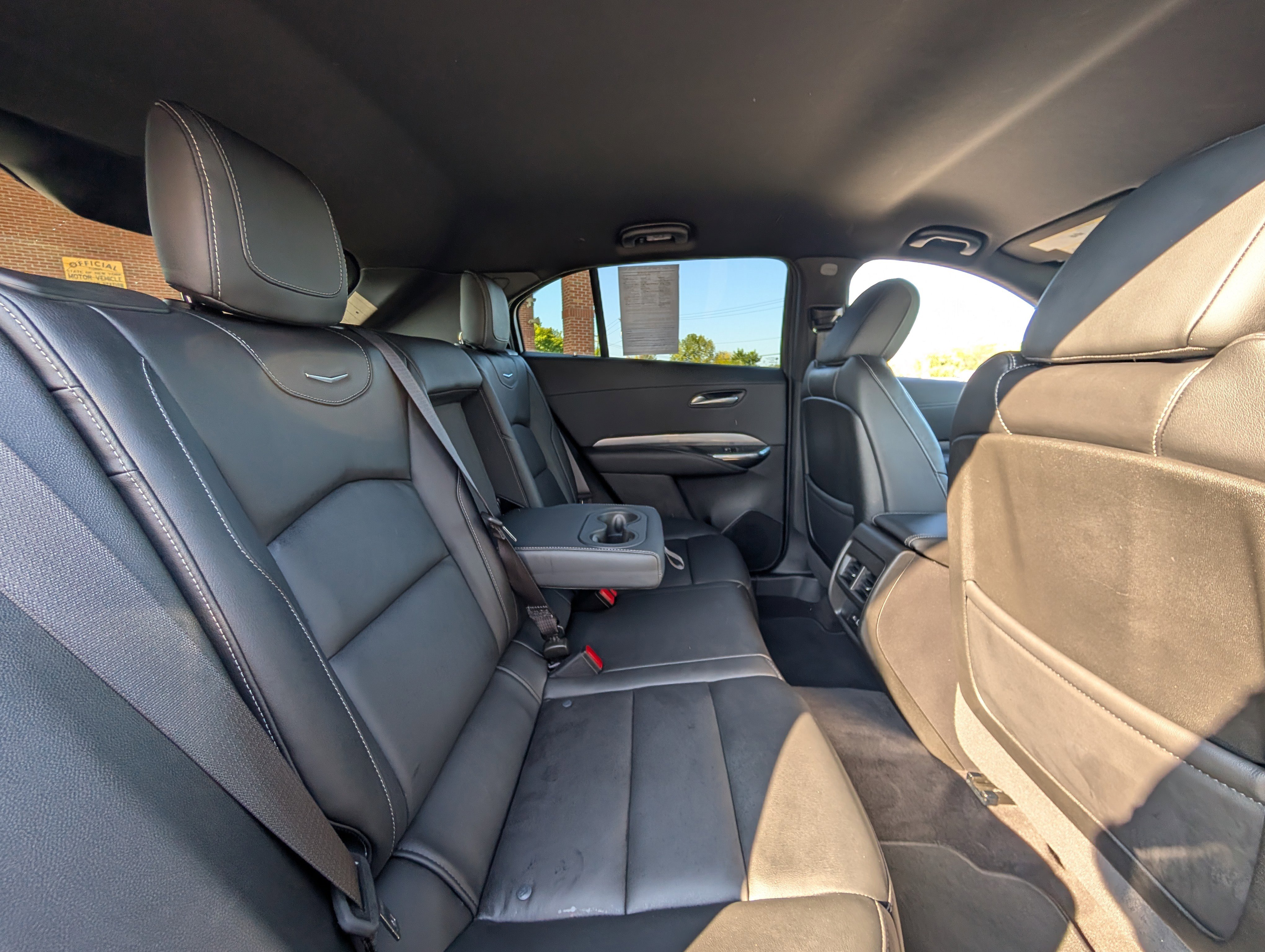 Used 2024 Cadillac XT4 Premium Luxury image 39