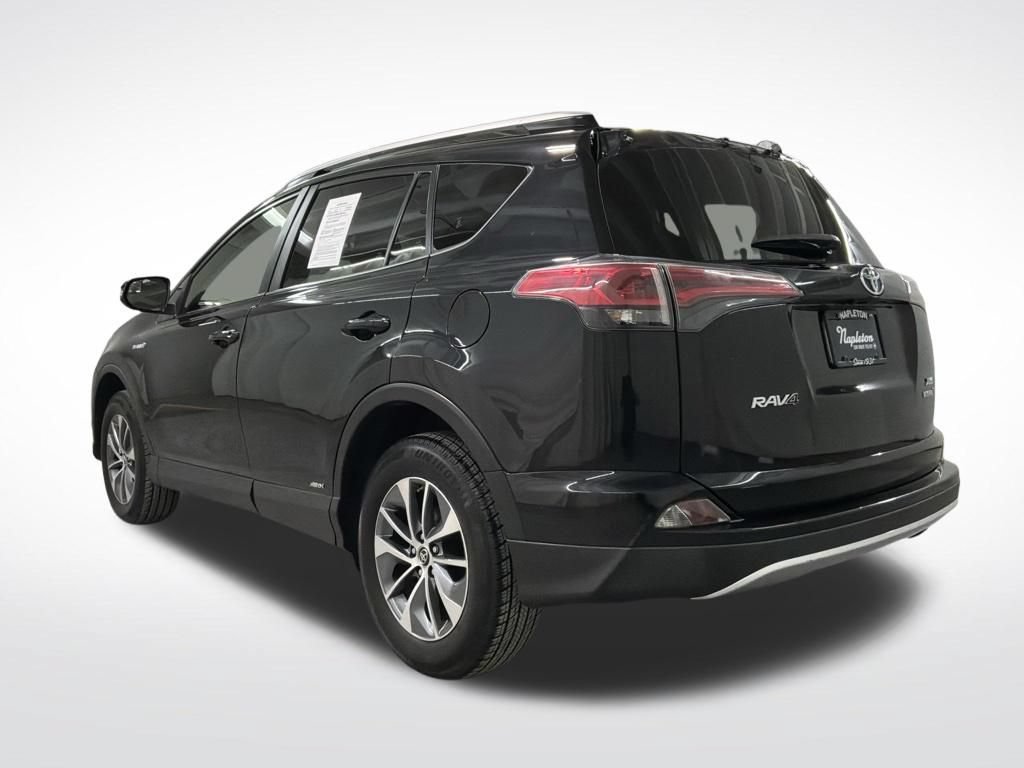 Used 2016 Toyota RAV4 XLE AWD/4WD image 2