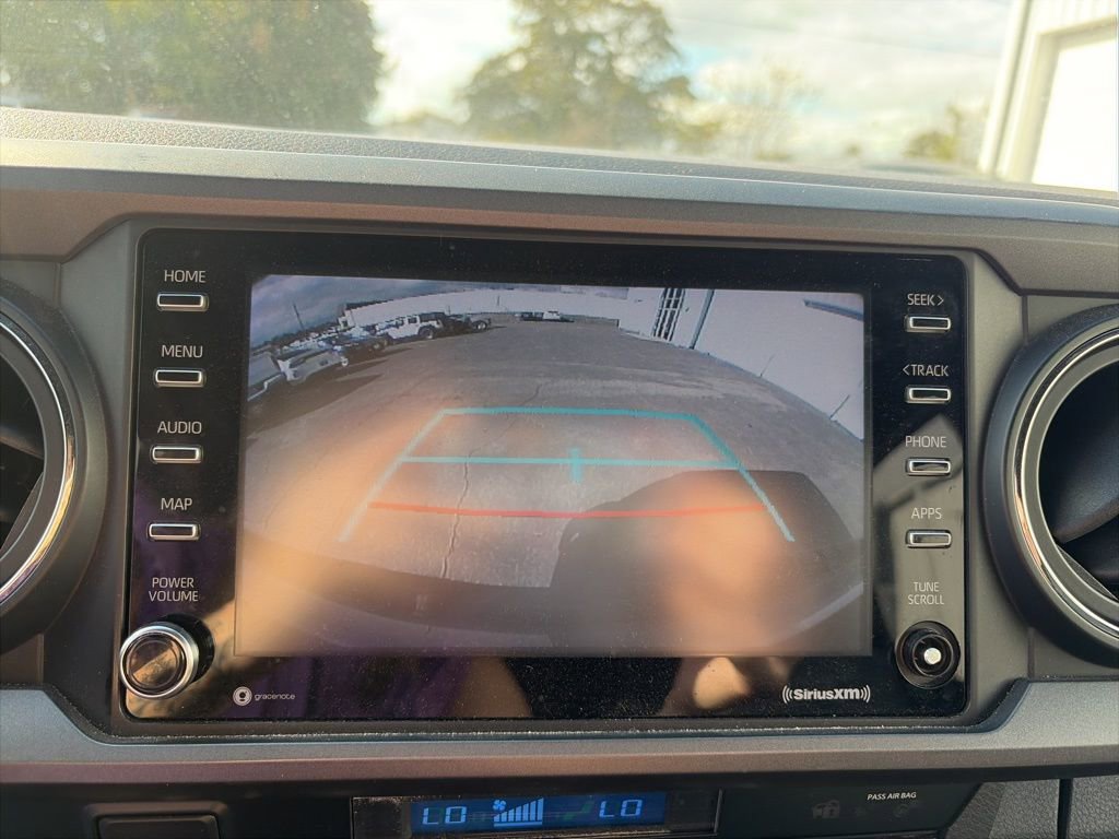 Used 2021 Toyota Tacoma TRD Off-Road image 17