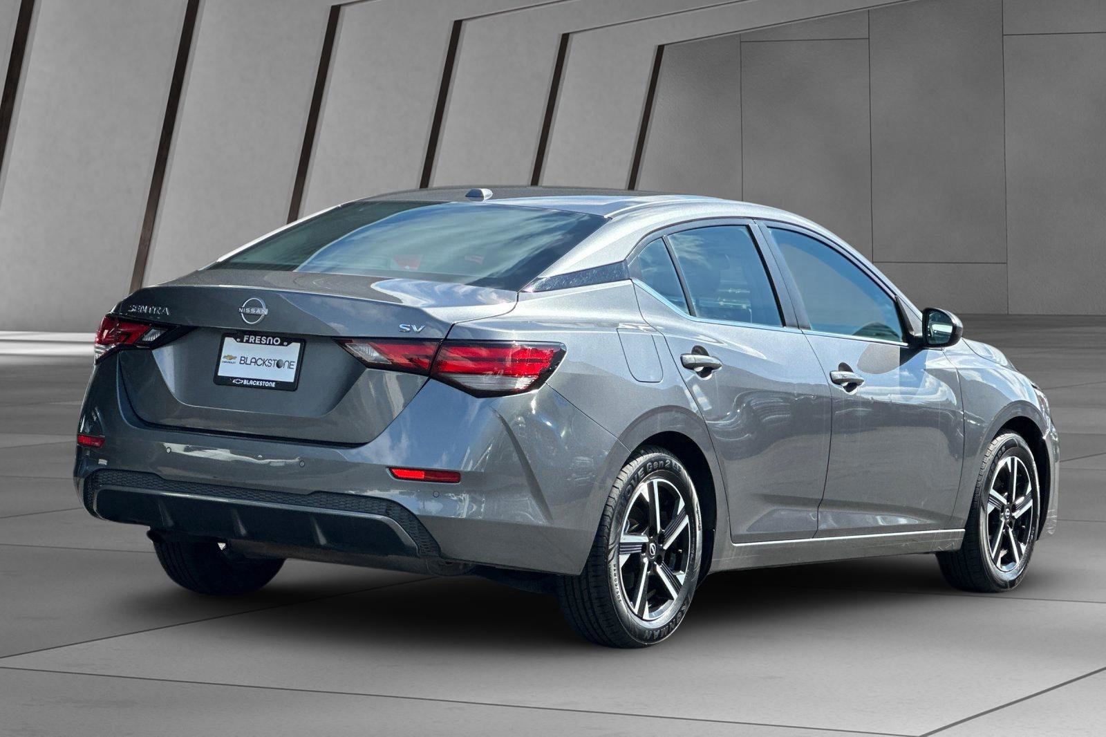 Used 2024 Nissan Sentra SV image 4