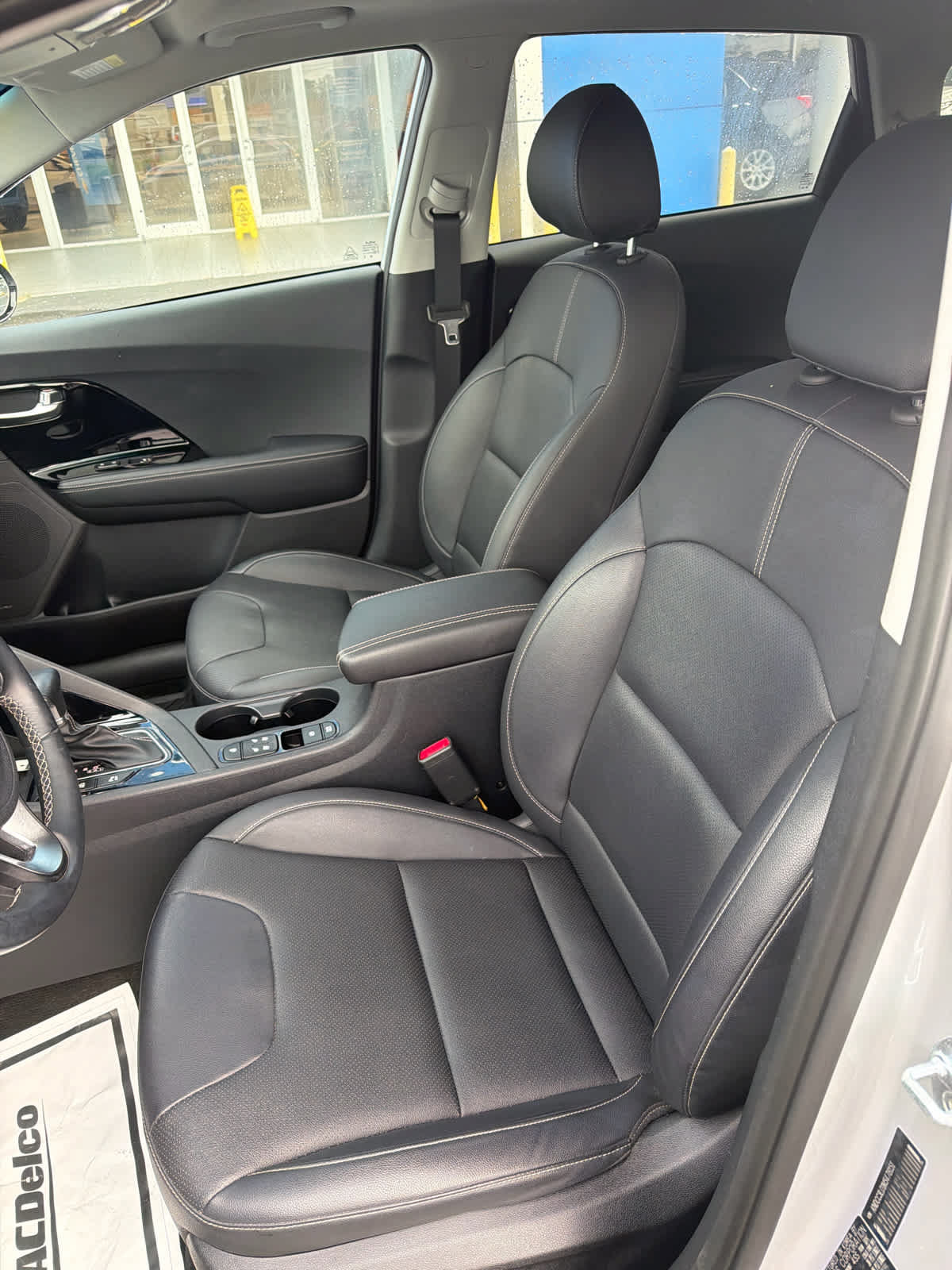 Used 2021 Kia Niro EX Premium FWD image 16