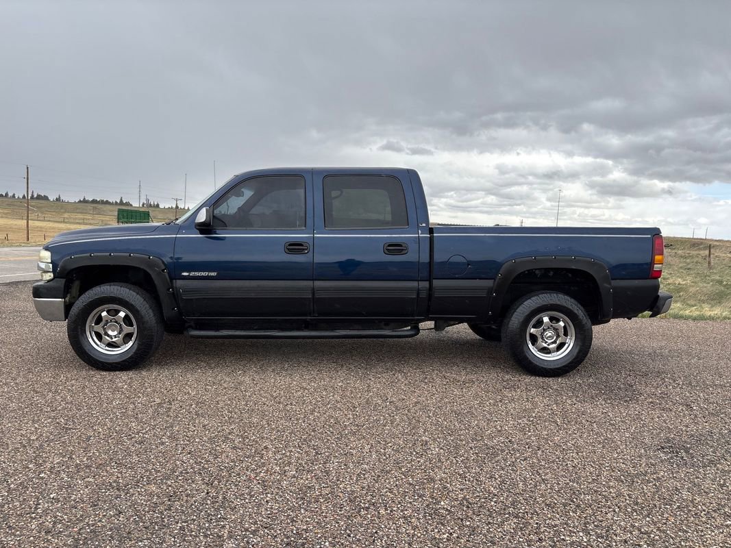 Used 2001 Chevrolet Silverado 2500 LS image 2