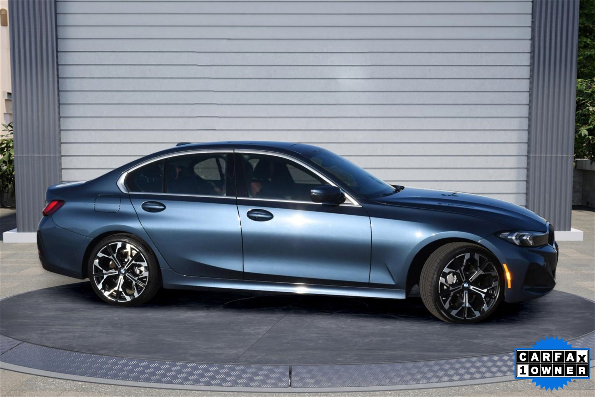 Used 2025 BMW 330i Sedan w/ Convenience Package image 3