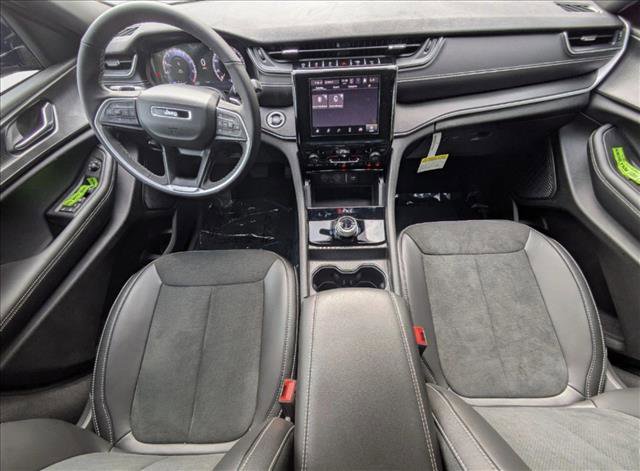 New 2025 Jeep Grand Cherokee L Altitude image 15