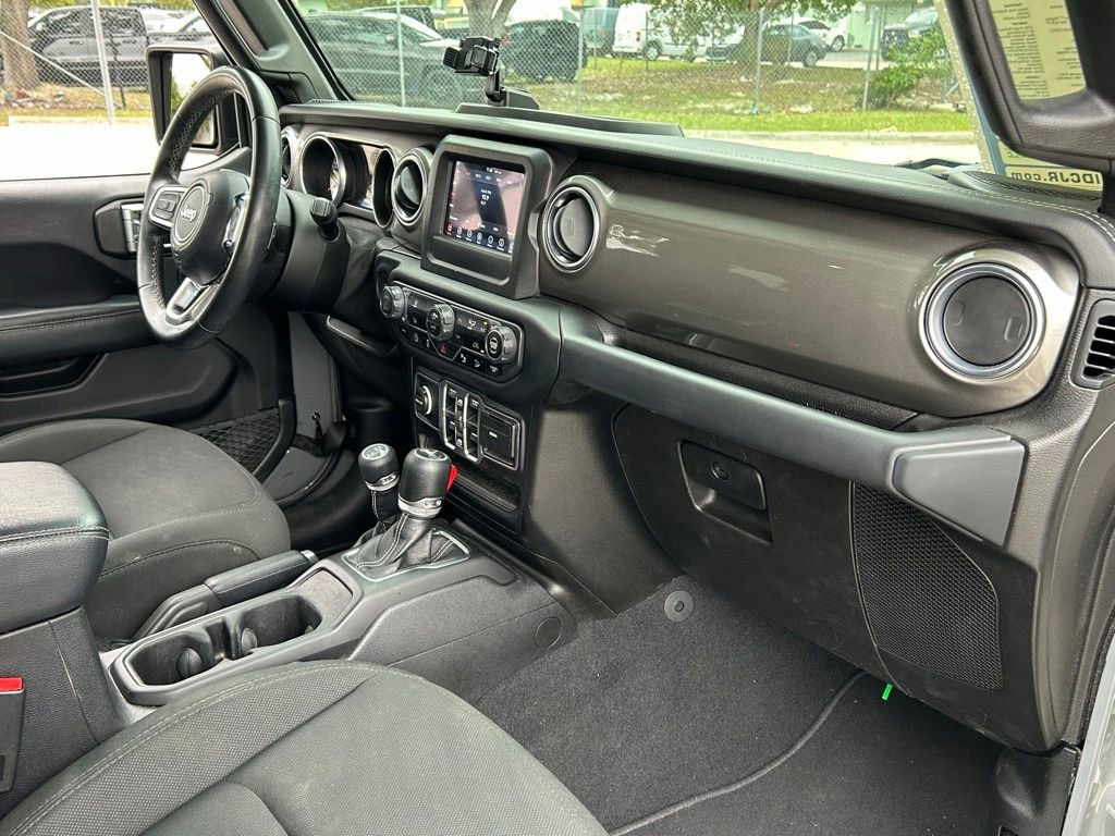 Certified 2018 Jeep Wrangler Unlimited Sahara image 36