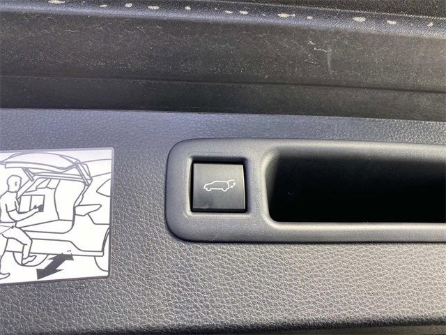 Used 2024 Toyota Highlander XLE image 9