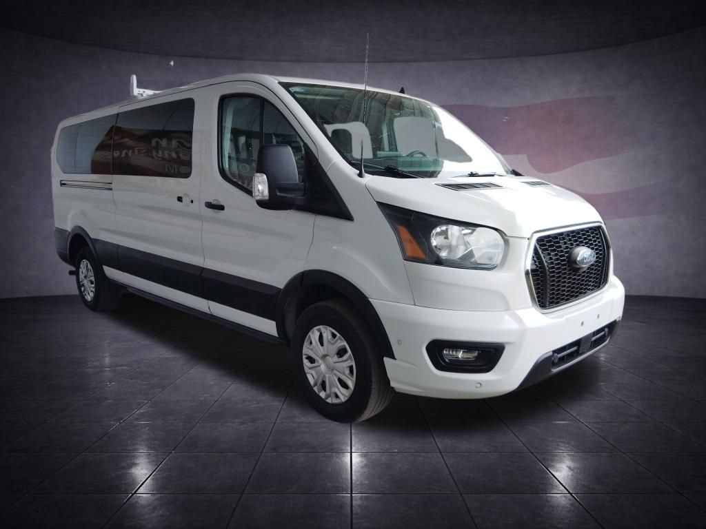 Used 2023 Ford Transit 350 XLT RWD image 7