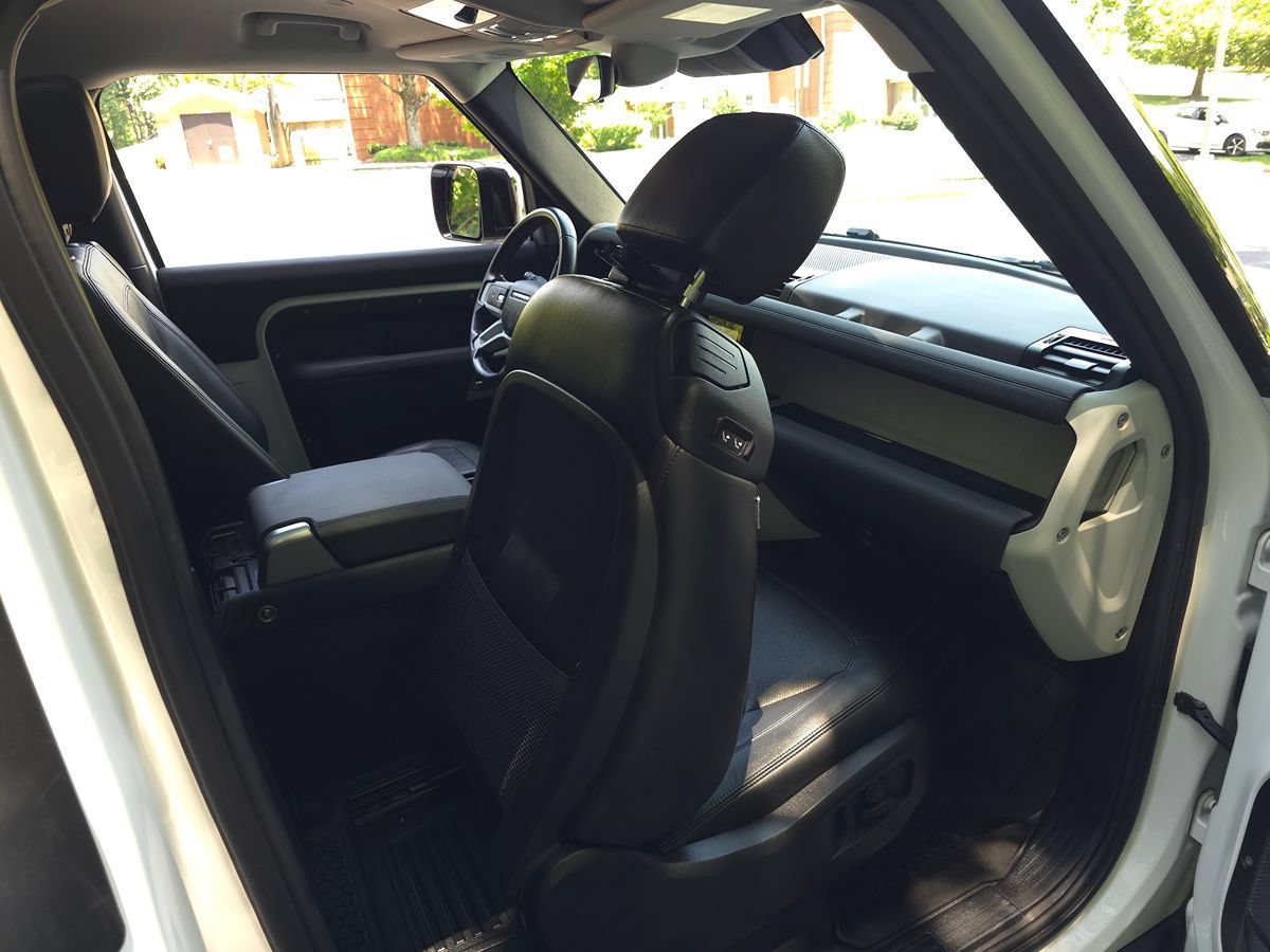 Used 2023 Land Rover Defender 90 S AWD/4WD image 16