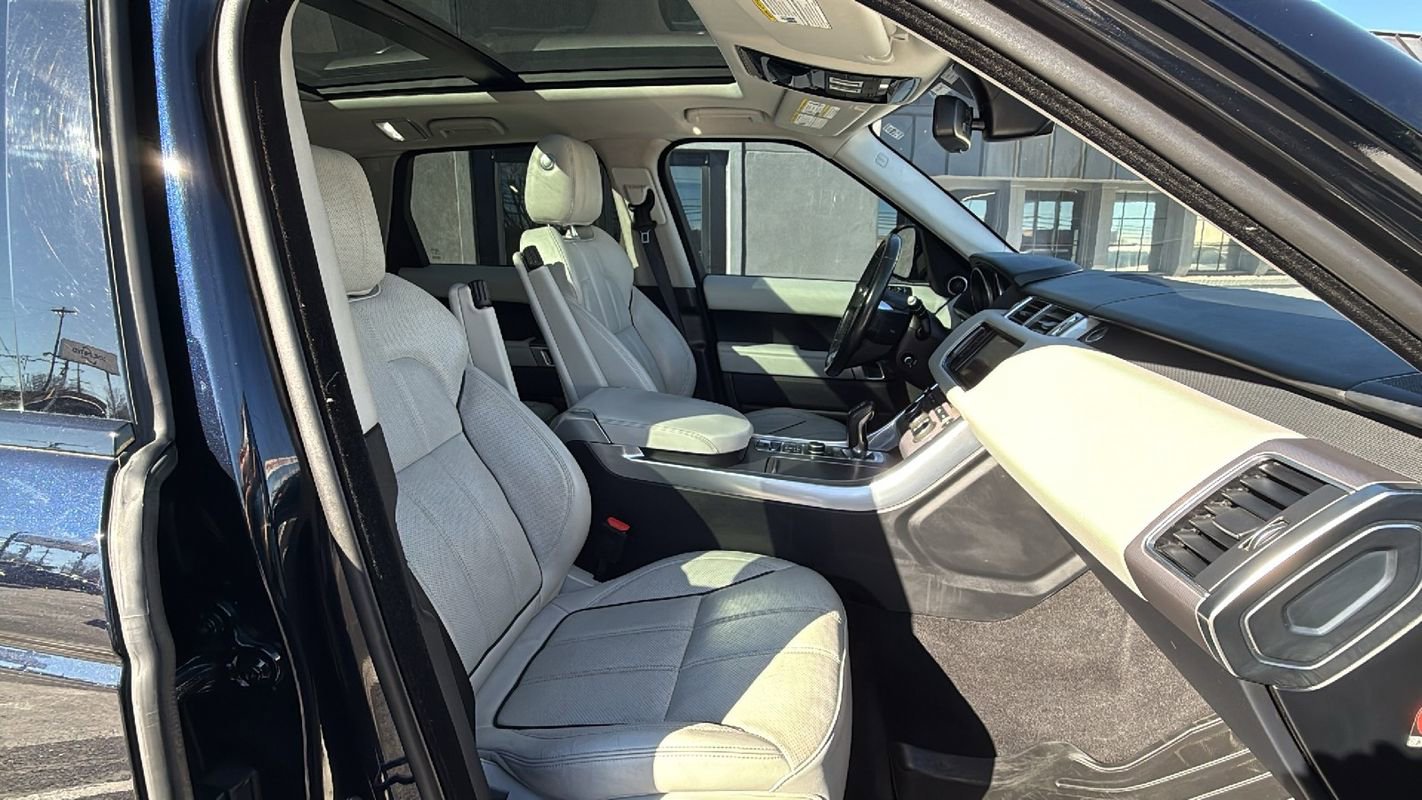 Used 2016 Land Rover Range Rover Sport HSE image 18